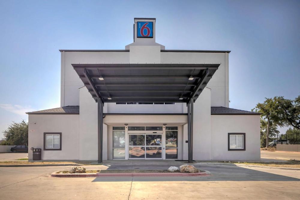 Motel 6-Cedar Park, TX