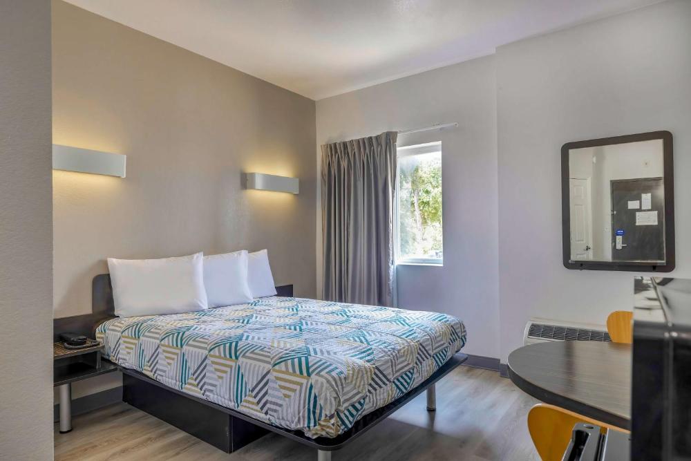 Double Room - Disability Access - Non-Smoking interior